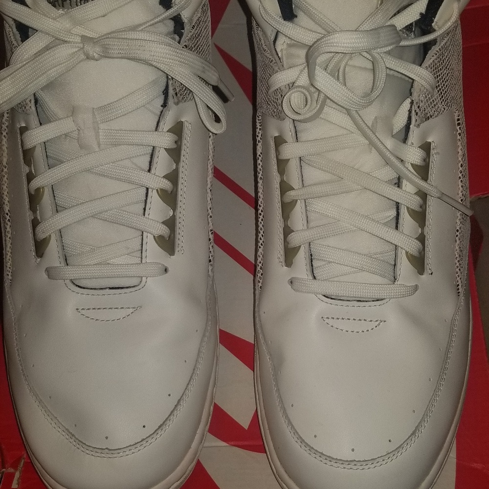 Mens basketball shoe size 15